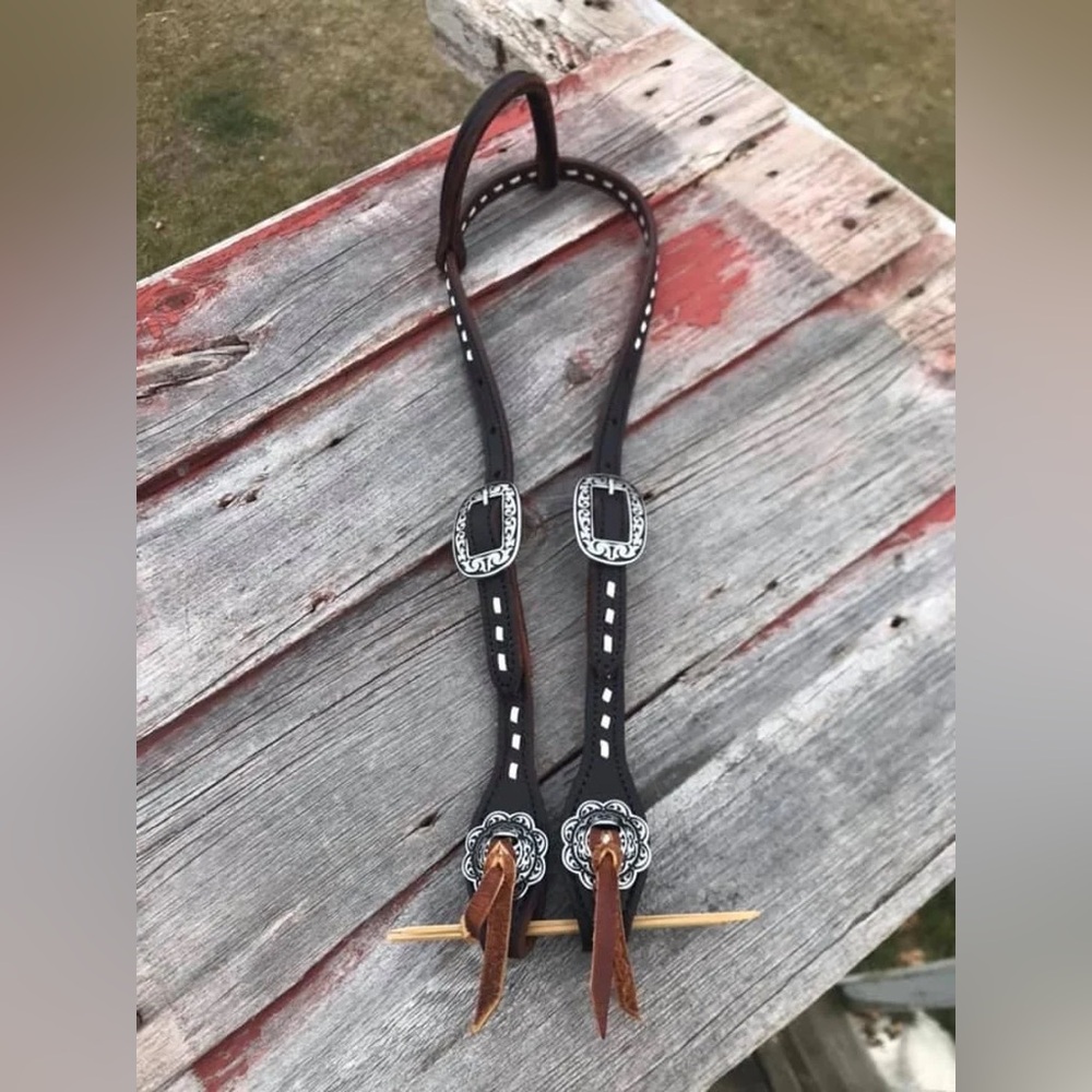 Custom leather headstall with white buckstich